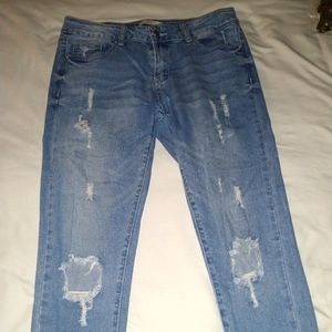 3/$20 Forever 21 distressed skinny jeans
